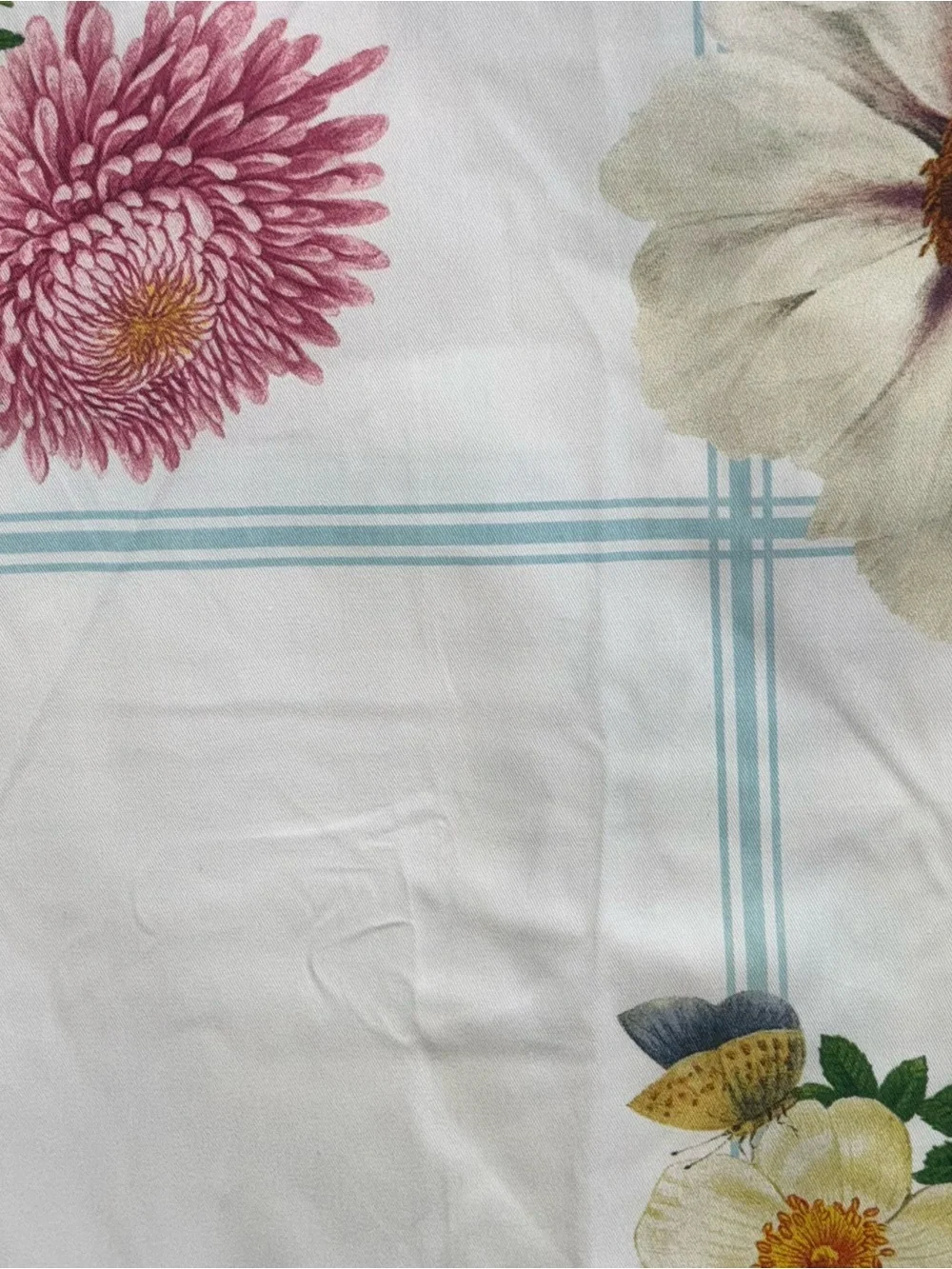 Williams Sonoma Floral Table Cloth in 70x120 100% Cotton